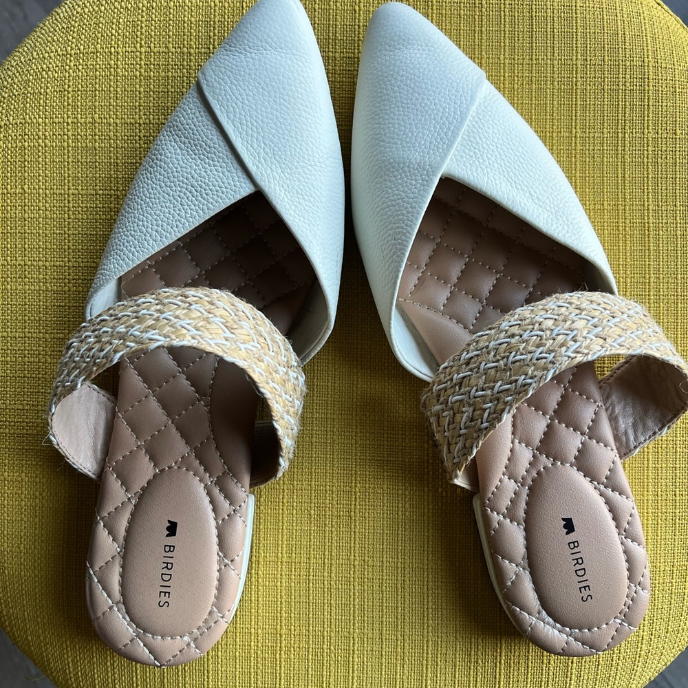 Birdies Women's White and Tan Slip-On Shoes